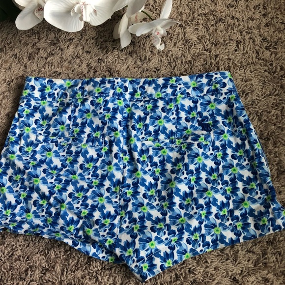 ❌DONATING SOON Abercrombie•Floral Shorts - Picture 5 of 8